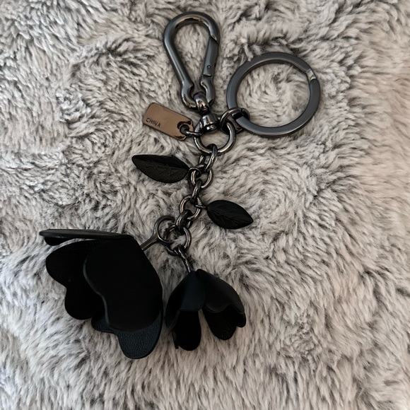 Coach Tea Rose Bag Charm Keychain Fob - Picture 5 of 10